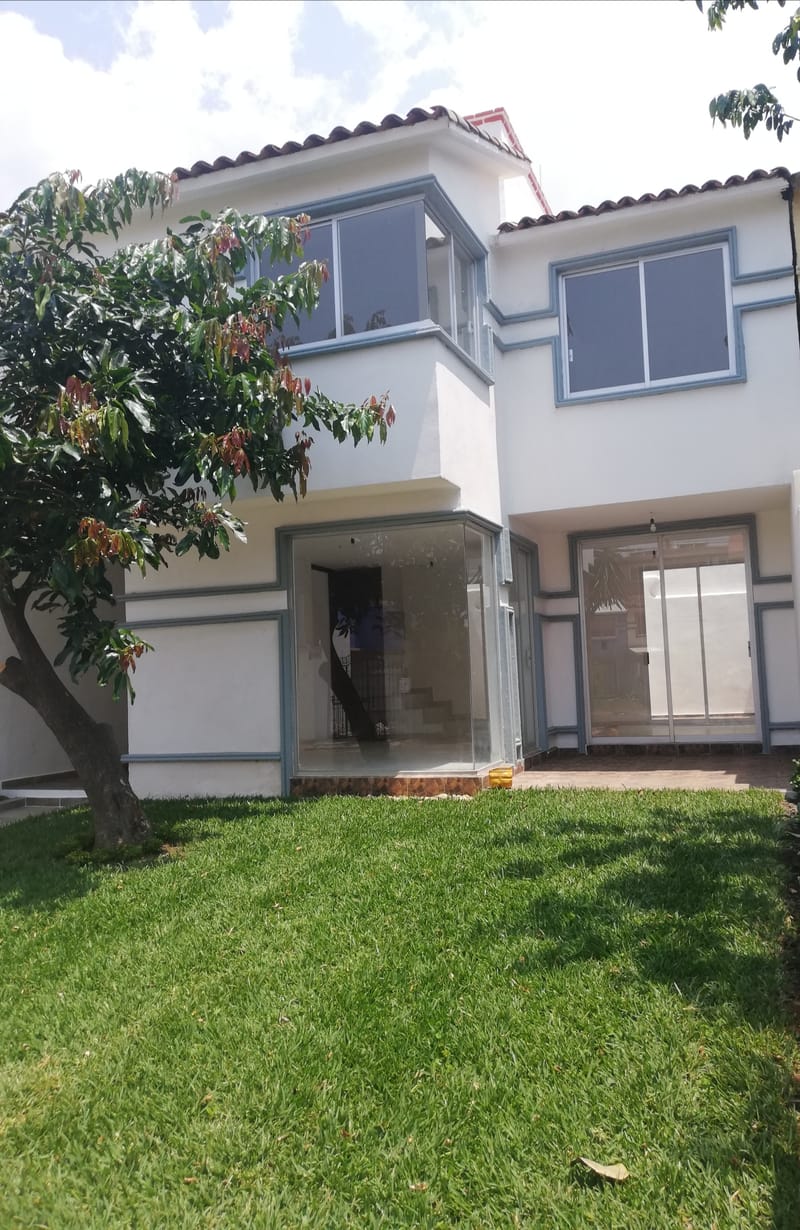 Casa en condominio norte de Cuernavaca Av. Universidad