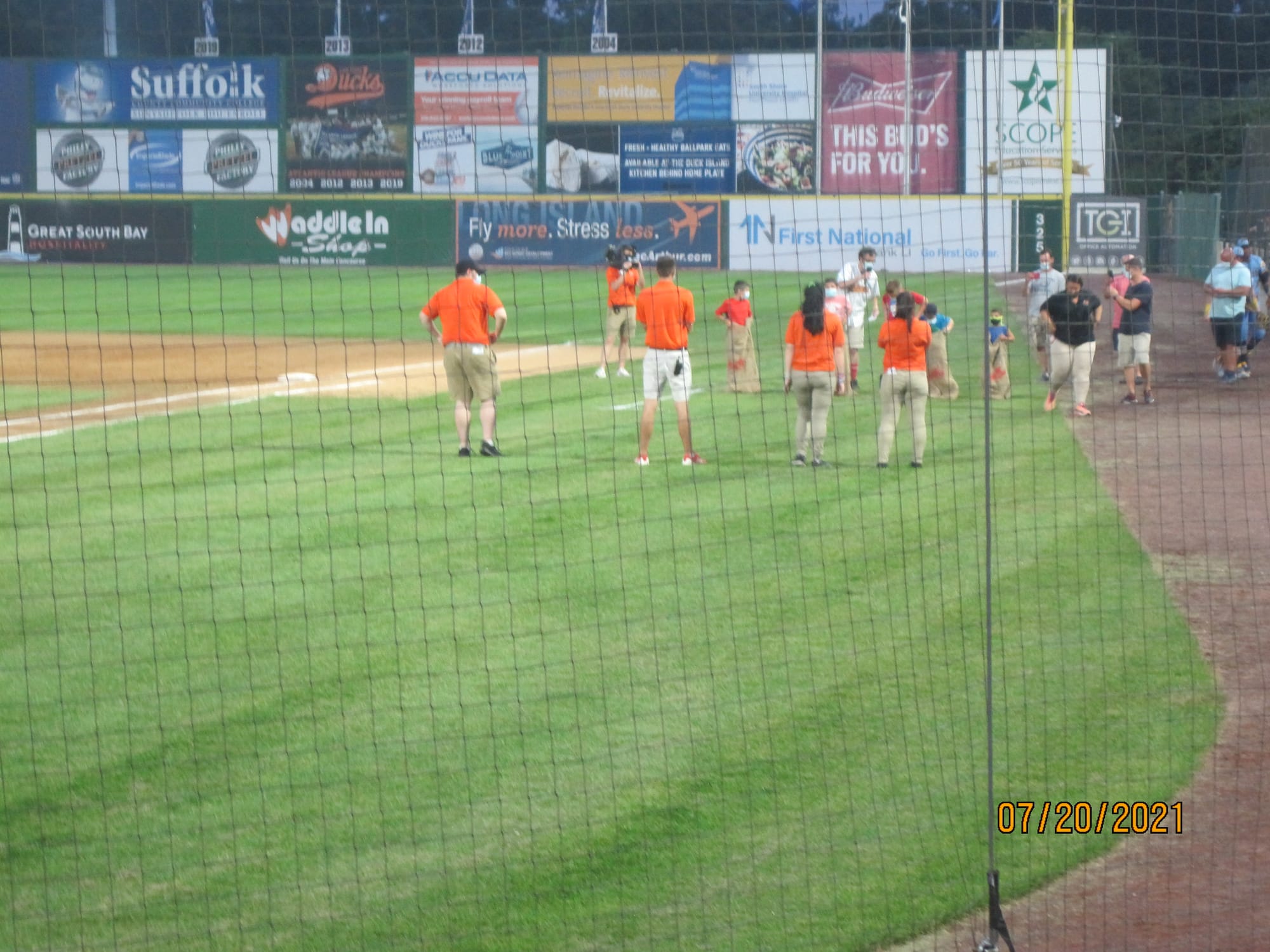 Fans in a contest by first base