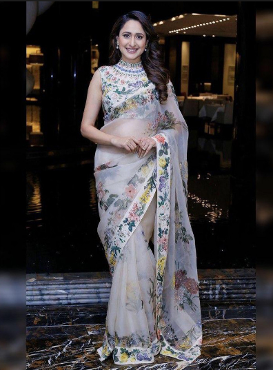 Buy Pragya Jaisawal Off White Floral Organza Saree -Un-Stitched Online from EthnicPlus for ₹1,249.00 image