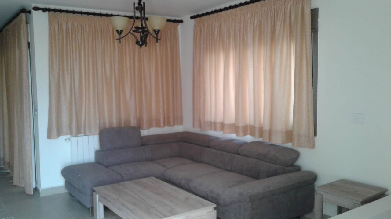 Pine F-2 apartment: quiet 3 bedroom setup