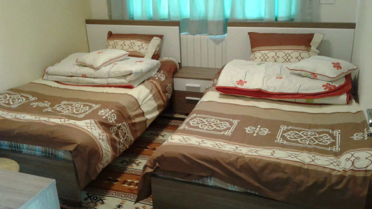 Pine F-2 apartment: quiet 3 bedroom setup