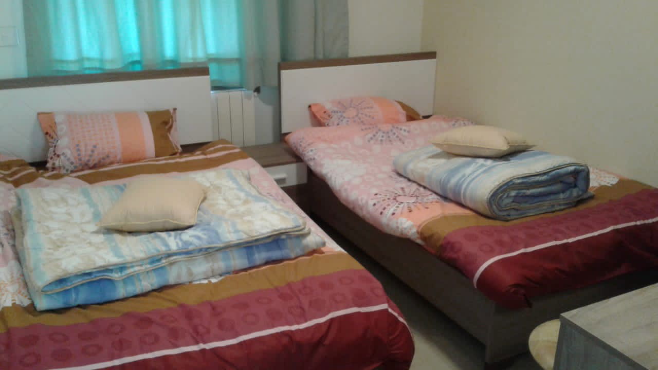 Pine F-2 apartment: quiet 3 bedroom setup