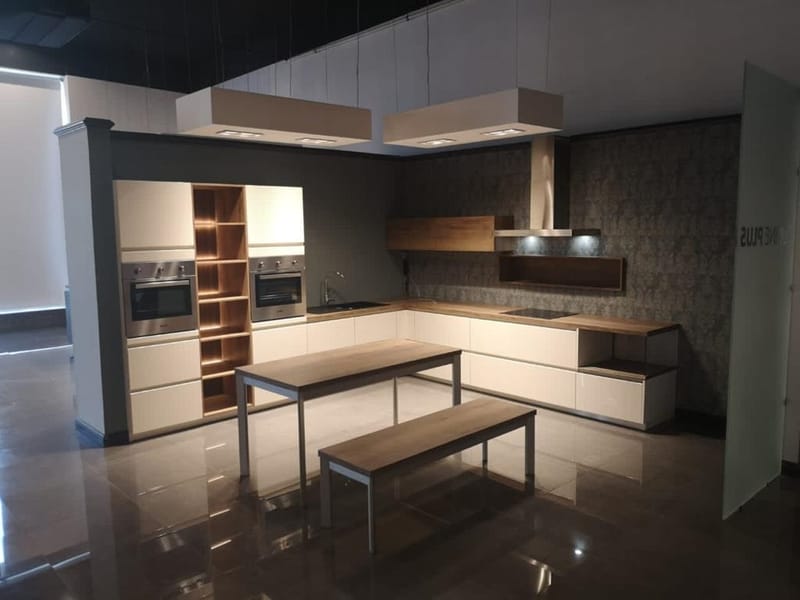 الفن المحترف (اعمال المعارض والمحلات التجارية)