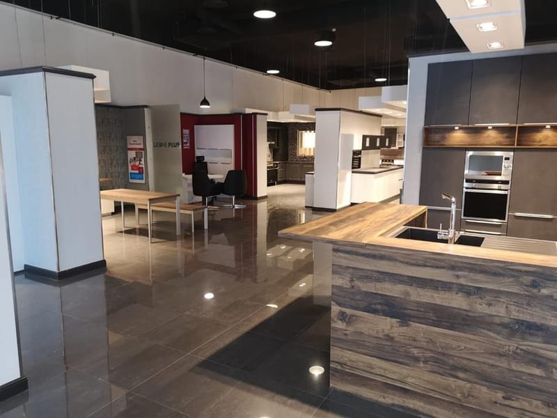 الفن المحترف (اعمال المعارض والمحلات التجارية)