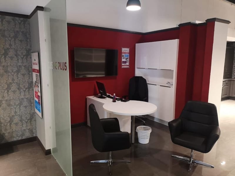 الفن المحترف (اعمال المعارض والمحلات التجارية)