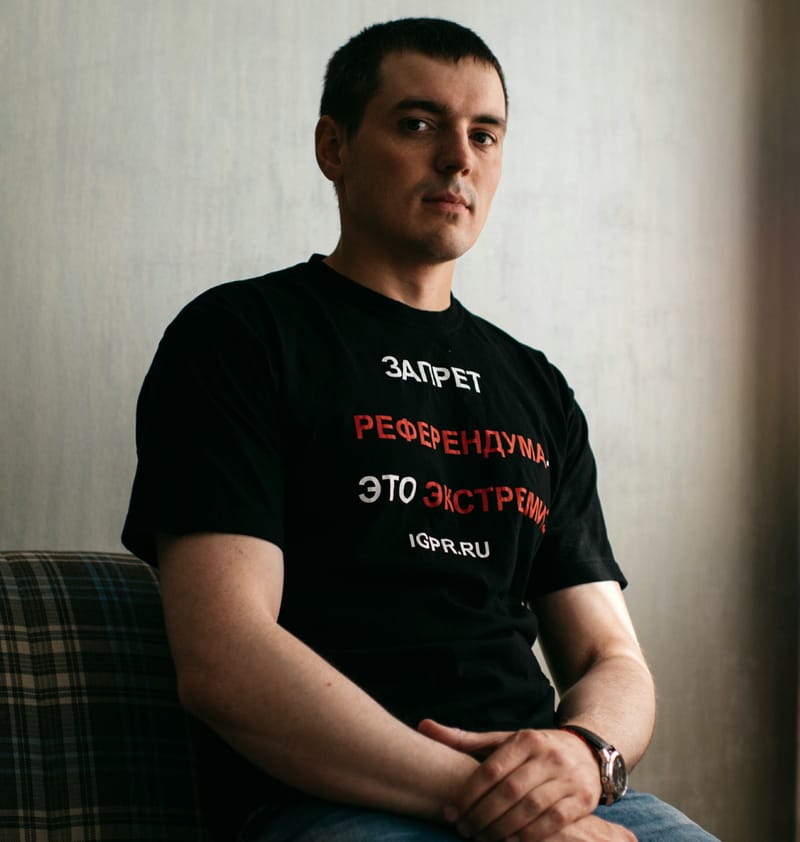 Интервью бывшего журналиста РБК Александра Соколова. Он отсидел три года за экстремизм