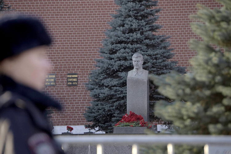 АНТИСТАЛИНИЗМ - ОРУЖИЕ ПАРАЗИТОВ.