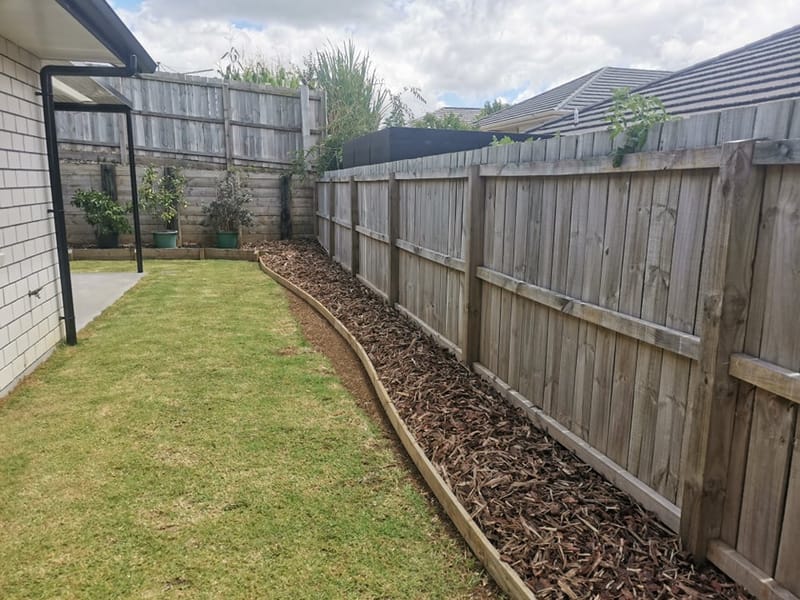 New Curved Mulch Gardens