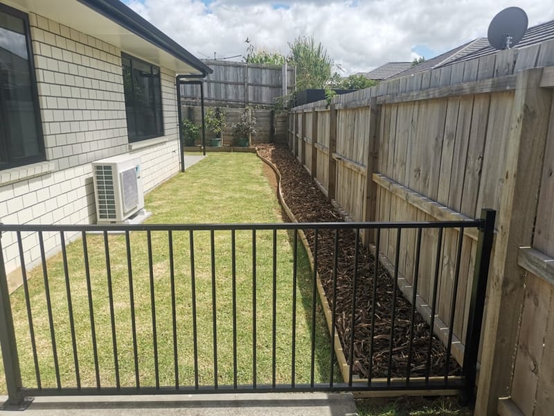 New Curved Mulch Gardens