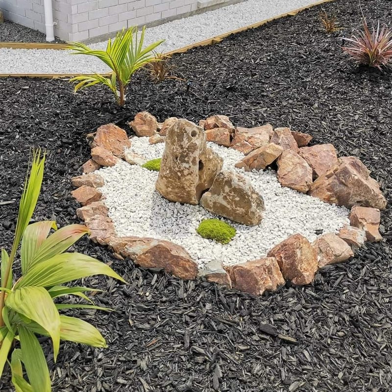 Garden Rock Features