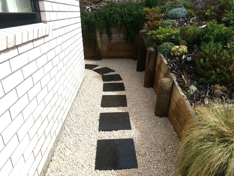 White Lime Chip and Black Paver Pathway