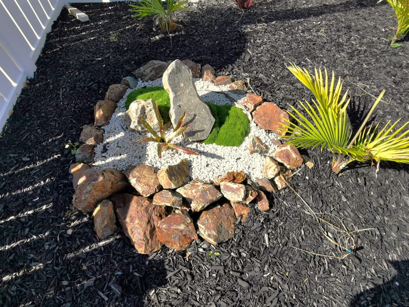 Garden Rock Features