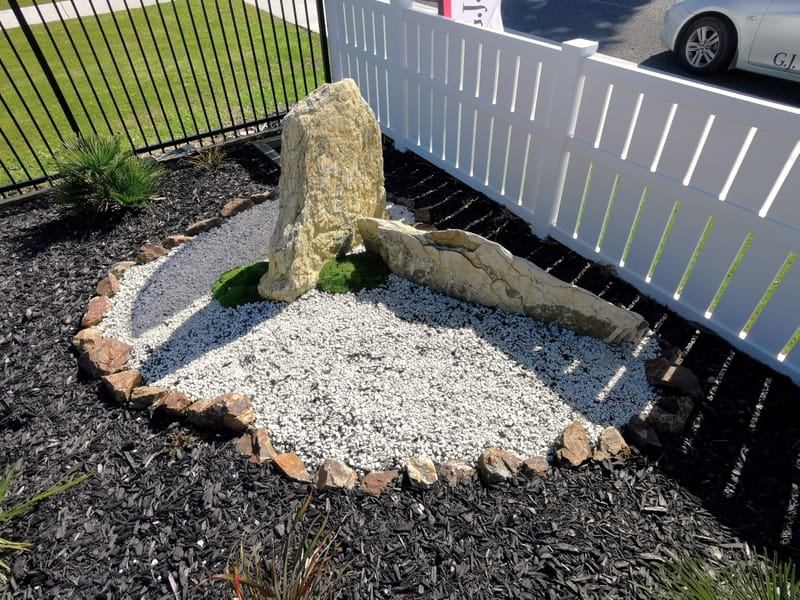 Garden Rock Features