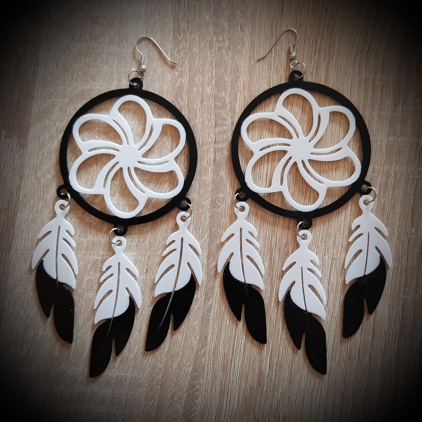 Boucles d'oreilles style attrape rêve.