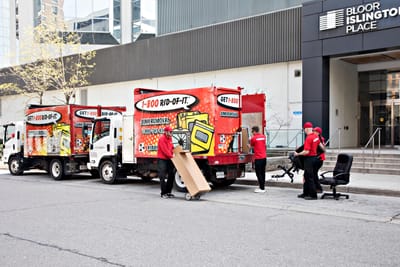 How to Properly Dispose of Old Furniture From Your Office