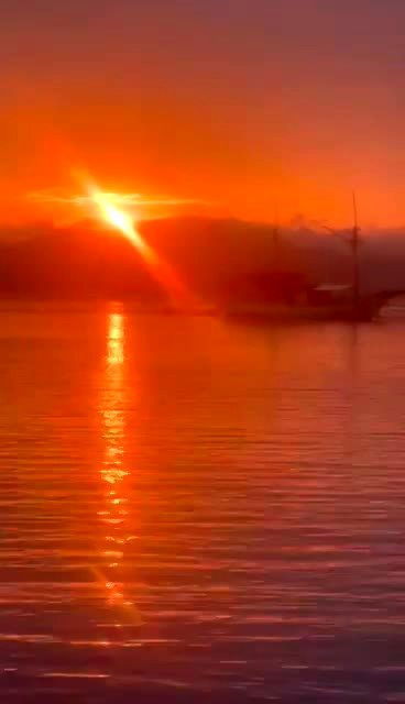 Sunset Lover in Kalong Island