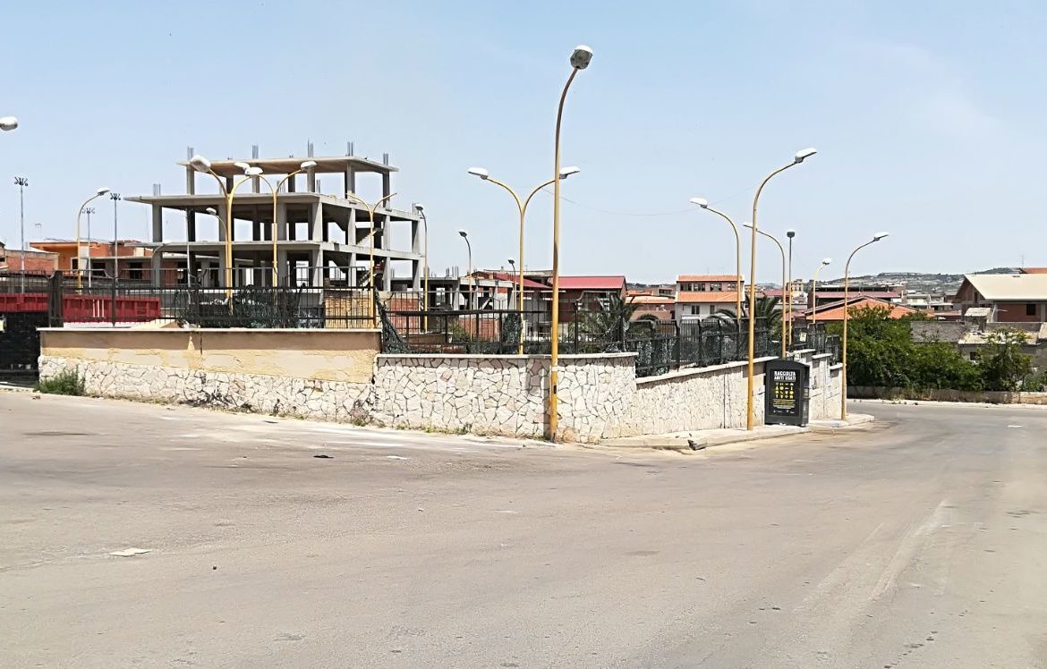Favara. Avvenuta la raccolta della spazzatura presso Villa Ambrosini. Ma il comitato di quartiere continuerà a vigilare ed estende l’invito ad aderire a tutti i cittadini