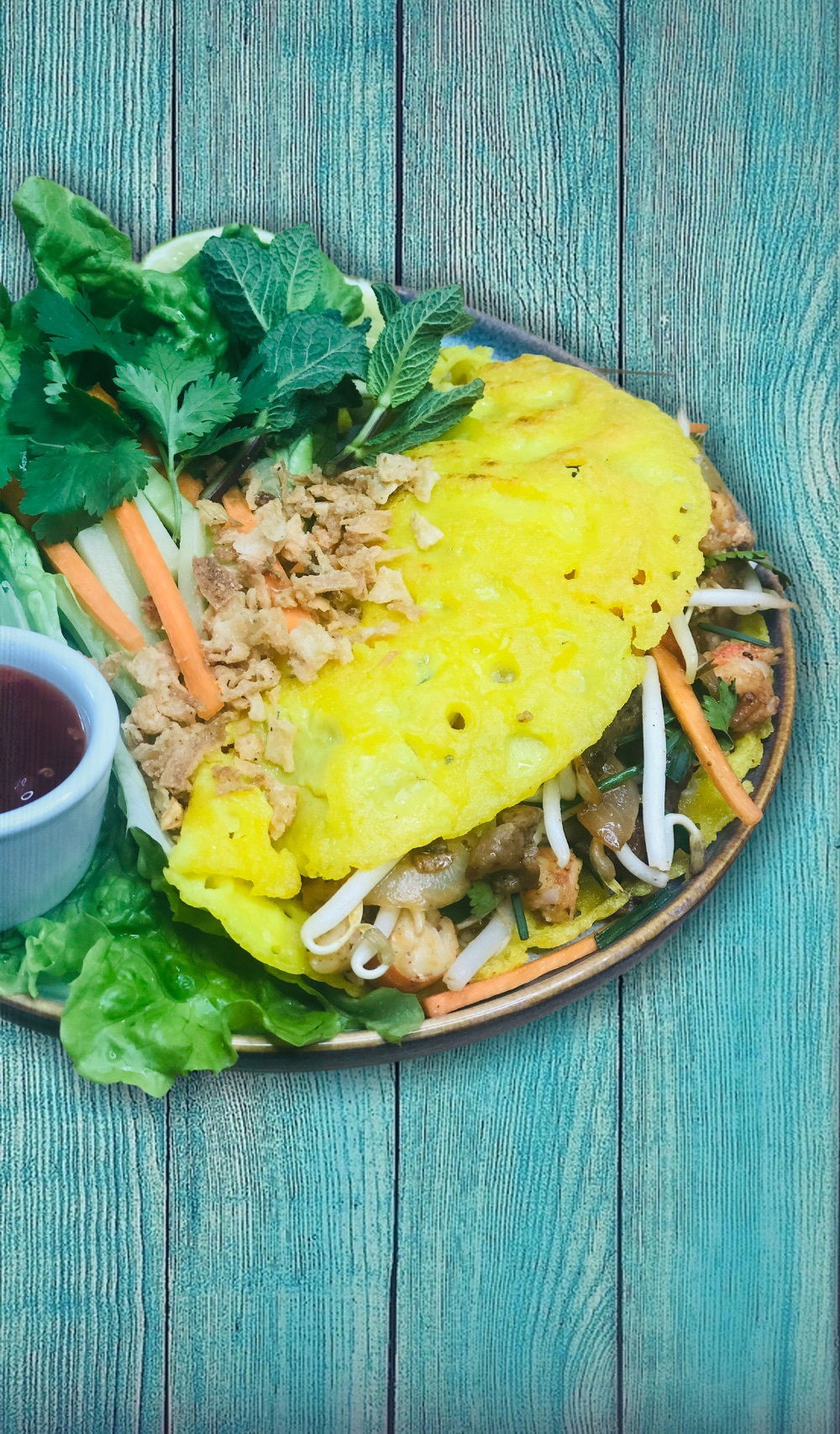 CRÊPE VIETNAMIENNE FARCIE AU PORC ET CREVETTES