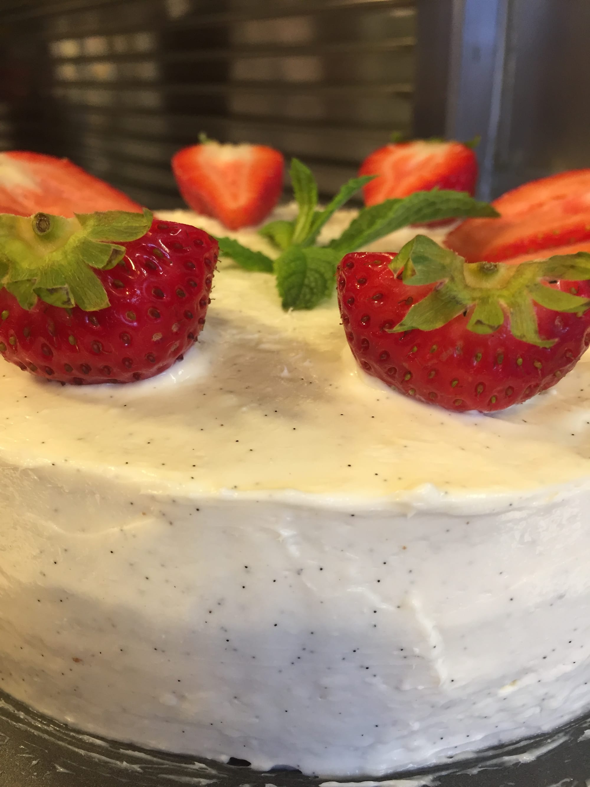 Strawberry & Cream Cheese Cake