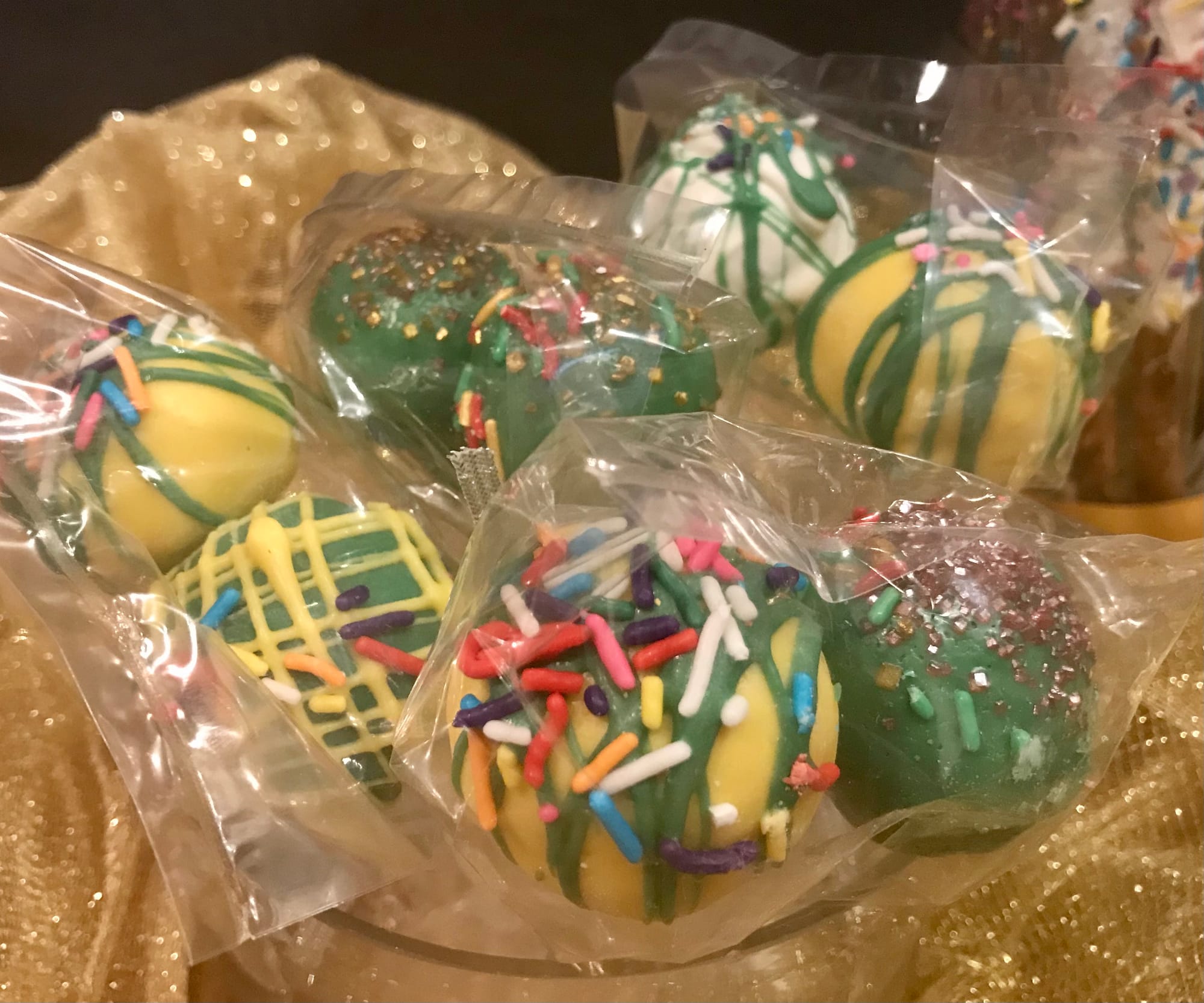 Cake Pops & Pretzel Sticks