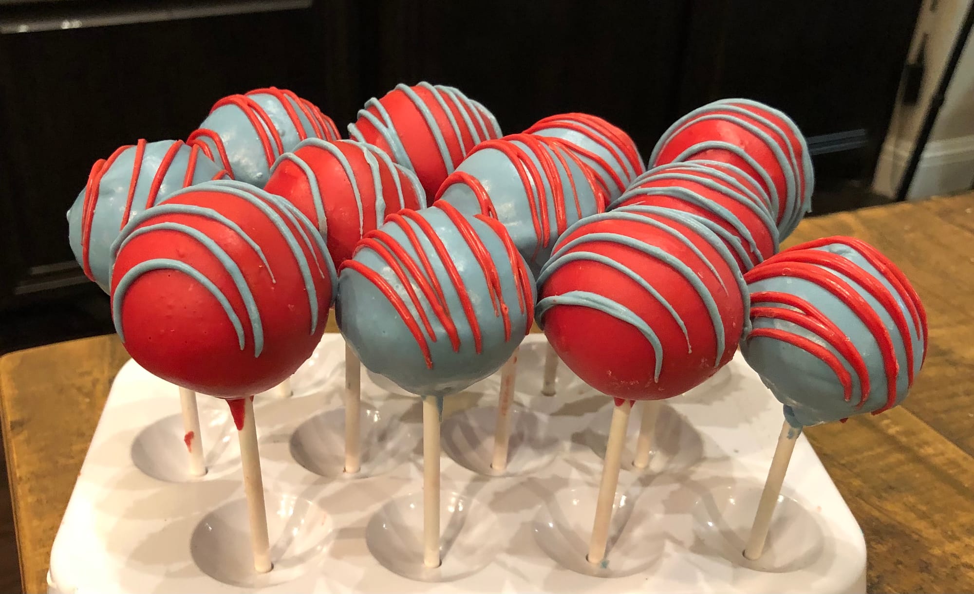 Dr. Seuss Cat And The Hat Cake Pops