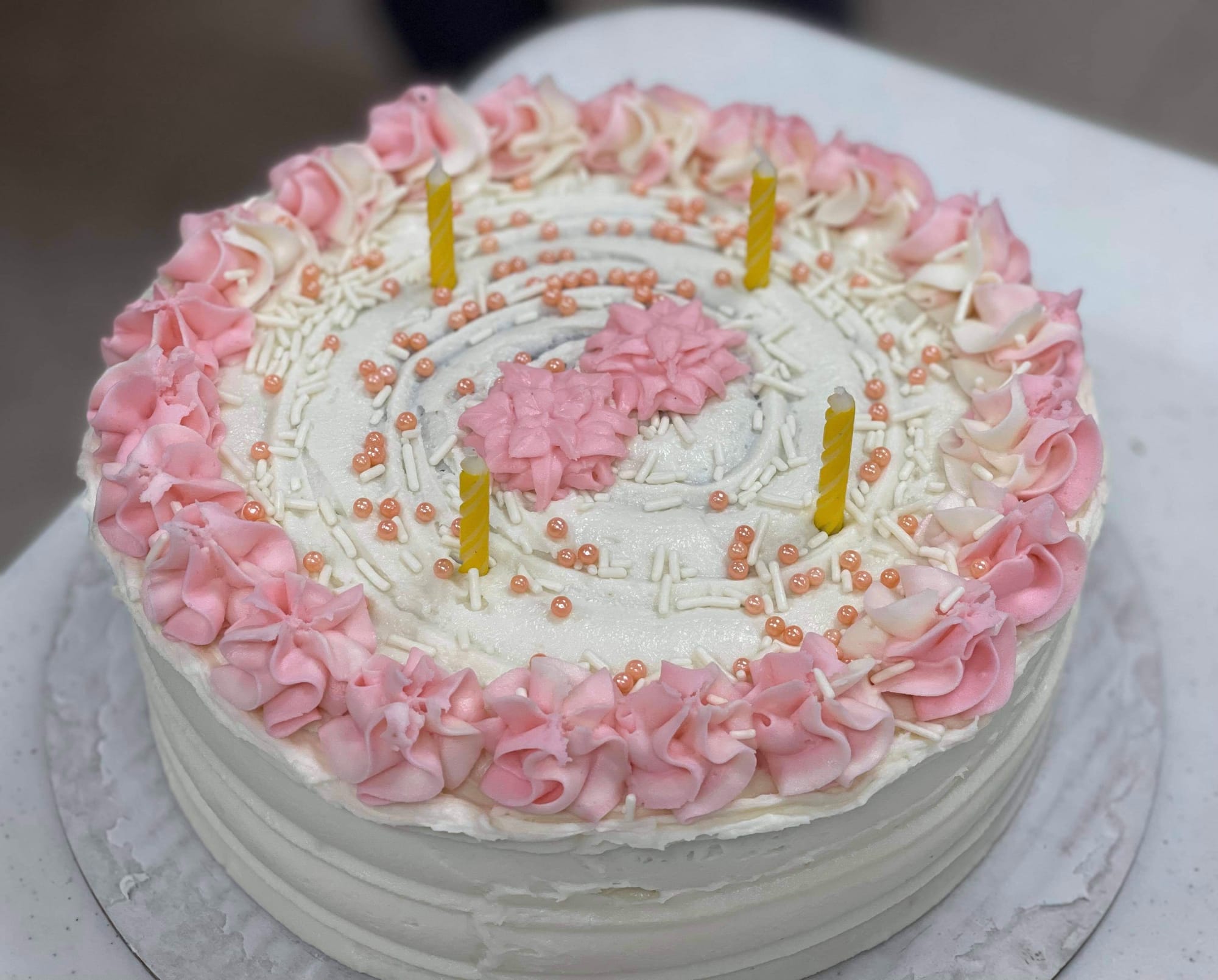 2 Layer Vanilla Cake With Vanilla Buttercream Frosting