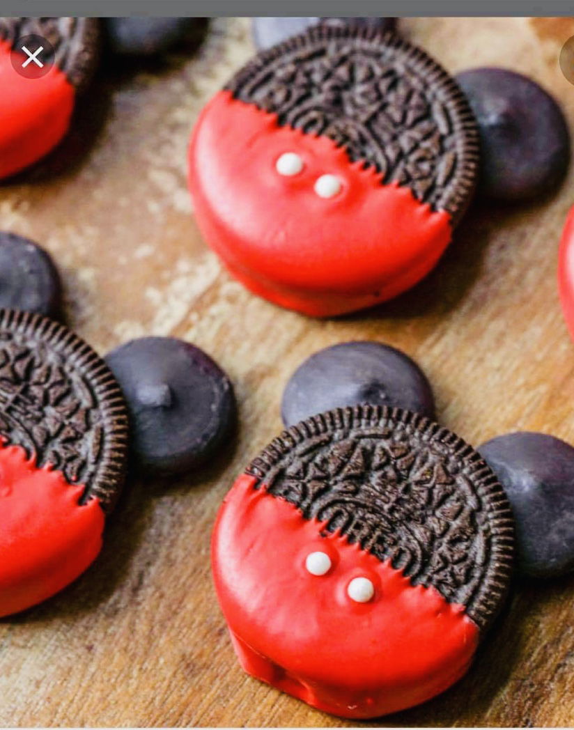 Mickey Mouse Dipped Oreos