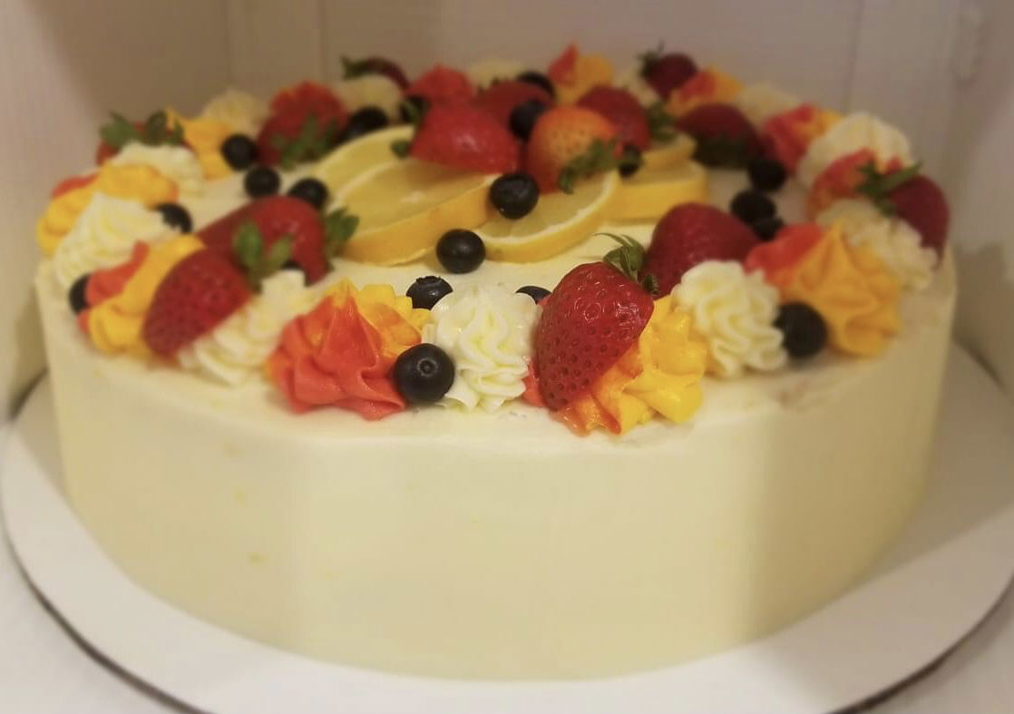 1 Layer Vanilla Cake With Fruit