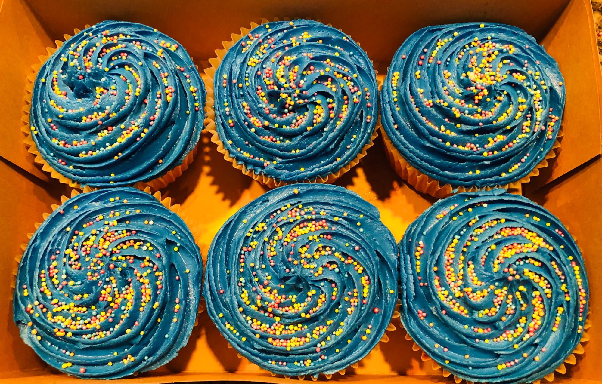 Vanilla Cupcakes With Buttercream Frosting