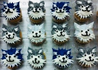 Vanilla Wolf Cupcakes