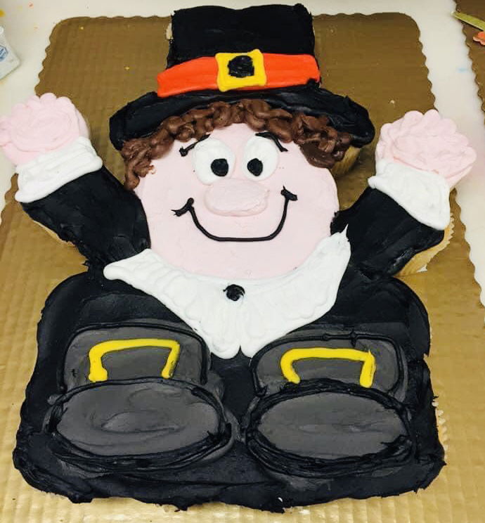 Thanksgiving Pilgrim Pull Apart Cake Cupcakes