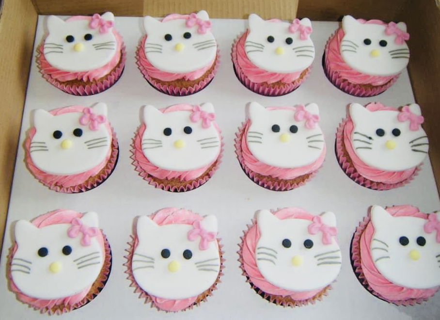 Strawberry Kitty Cat Cupcakes With Buttercream Frosting and Fondant