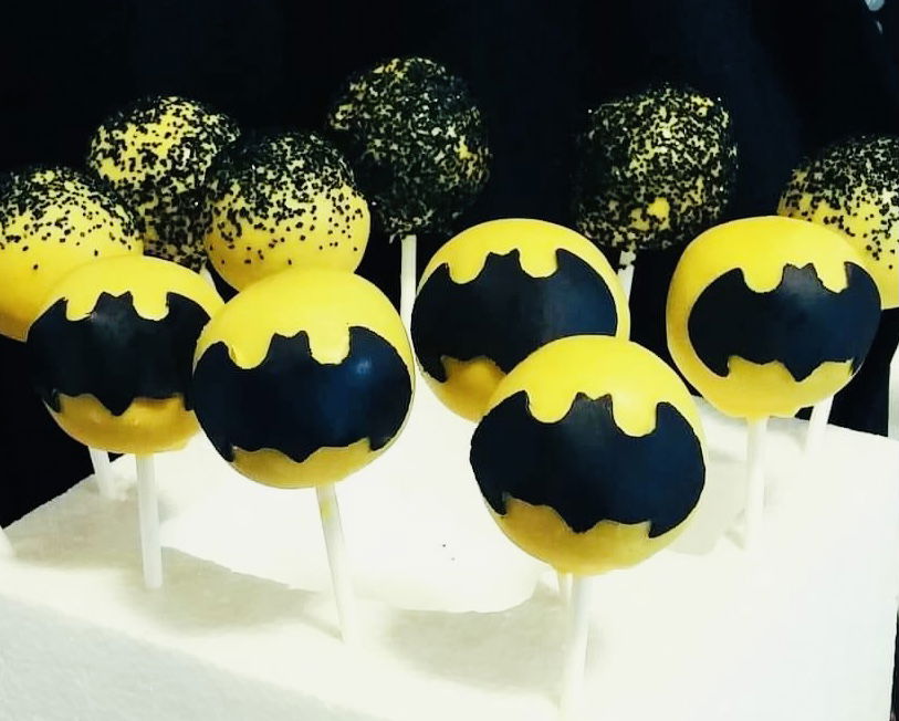 Batman Cake Pops