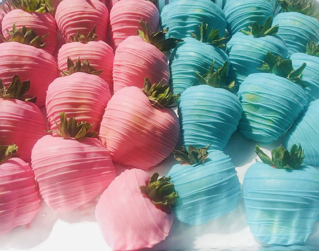 Gender Reveal Dipped Strawberries