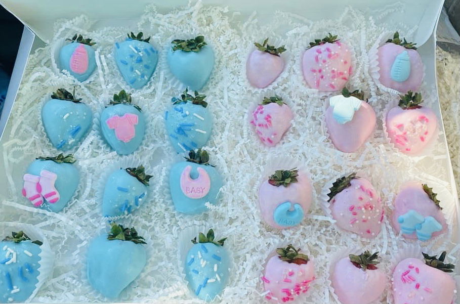 Gender Reveal Dipped Strawberries