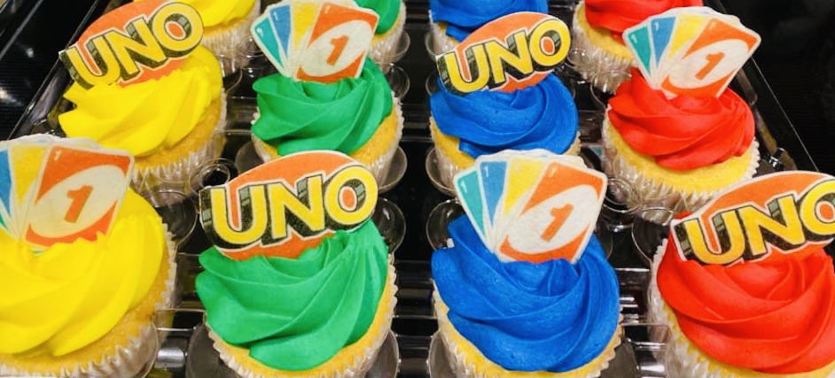 Uno Game Cupcakes With Buttercream Frosting
