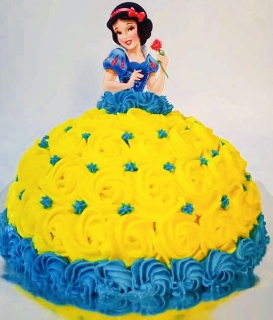Vanilla Snow White Dome Cake With Buttercream Frosting