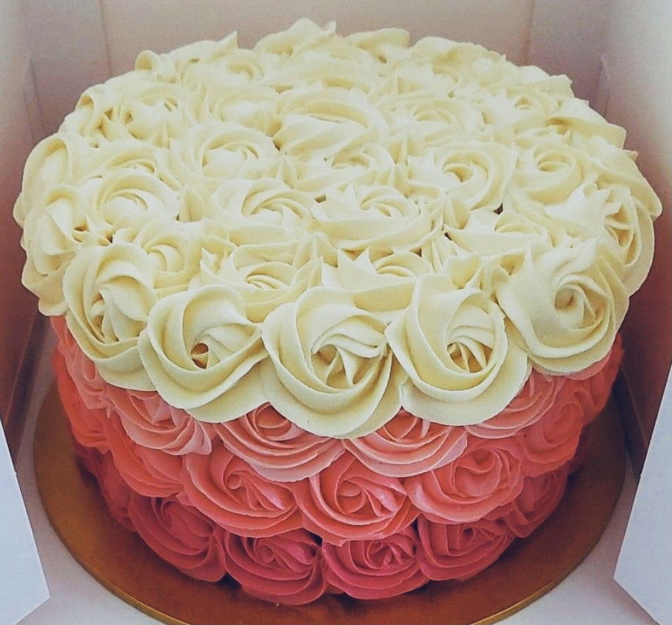 3 Layer Vanilla Cake With Buttercream Frosting