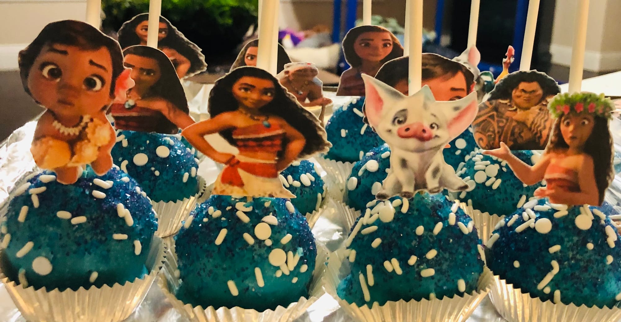 Moana Cake Pops