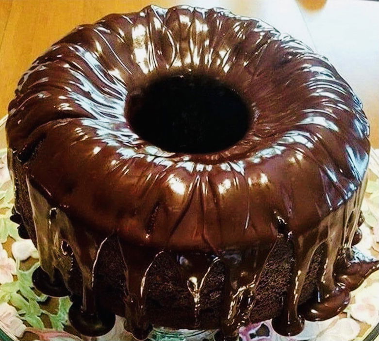 Chocolate Bundt Cake With Chocolate Glaze
