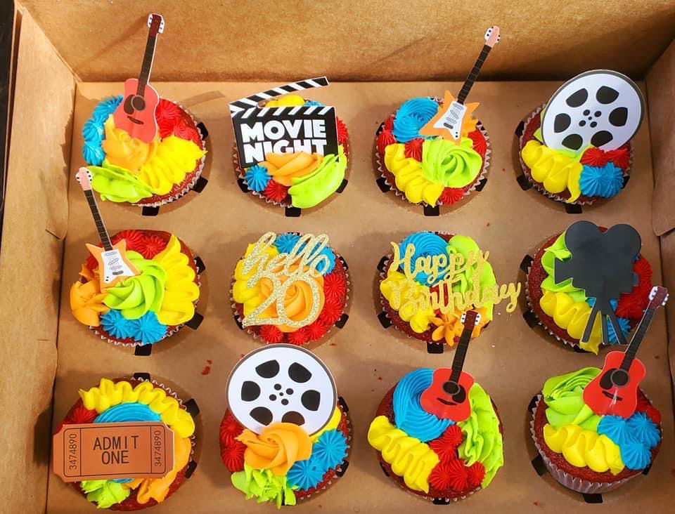 Vanilla and Red Velvet Movie Night Cupcakes With Buttercream Frosting