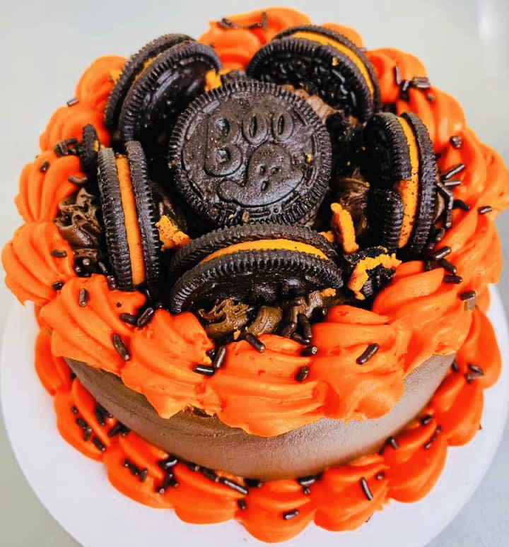 2 Layer Chocolate and Oreo Halloween Cake With Buttercream Frosting