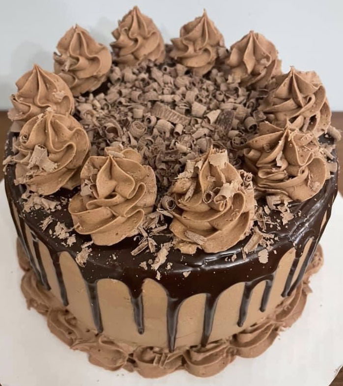 2 Layer Chocolate Overload Cake With Buttercream Frosting