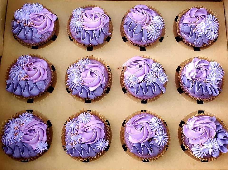 Vanilla Cupcakes With Buttercream Frosting