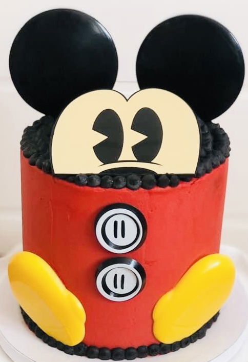 4 Layer Vanilla Mickey Mouse Cake With Buttercream Frosting and Edible Image and Matching Cupcakes