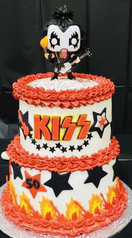2 Tier Chocolate and Vanilla Kiss Cake With Buttercream Frosting and Fondant