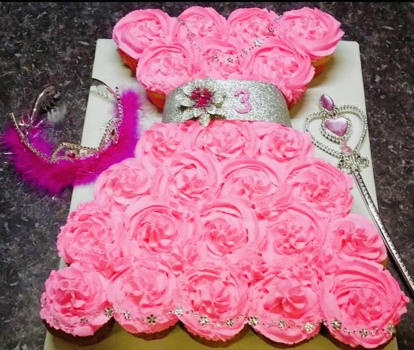 Vanilla Princess Pull Apart Cake Cupcakes with Buttercream Frosting