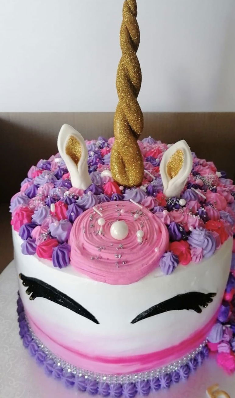 2 Layer Funfetti Unicorn Cake With Buttercream Frosting