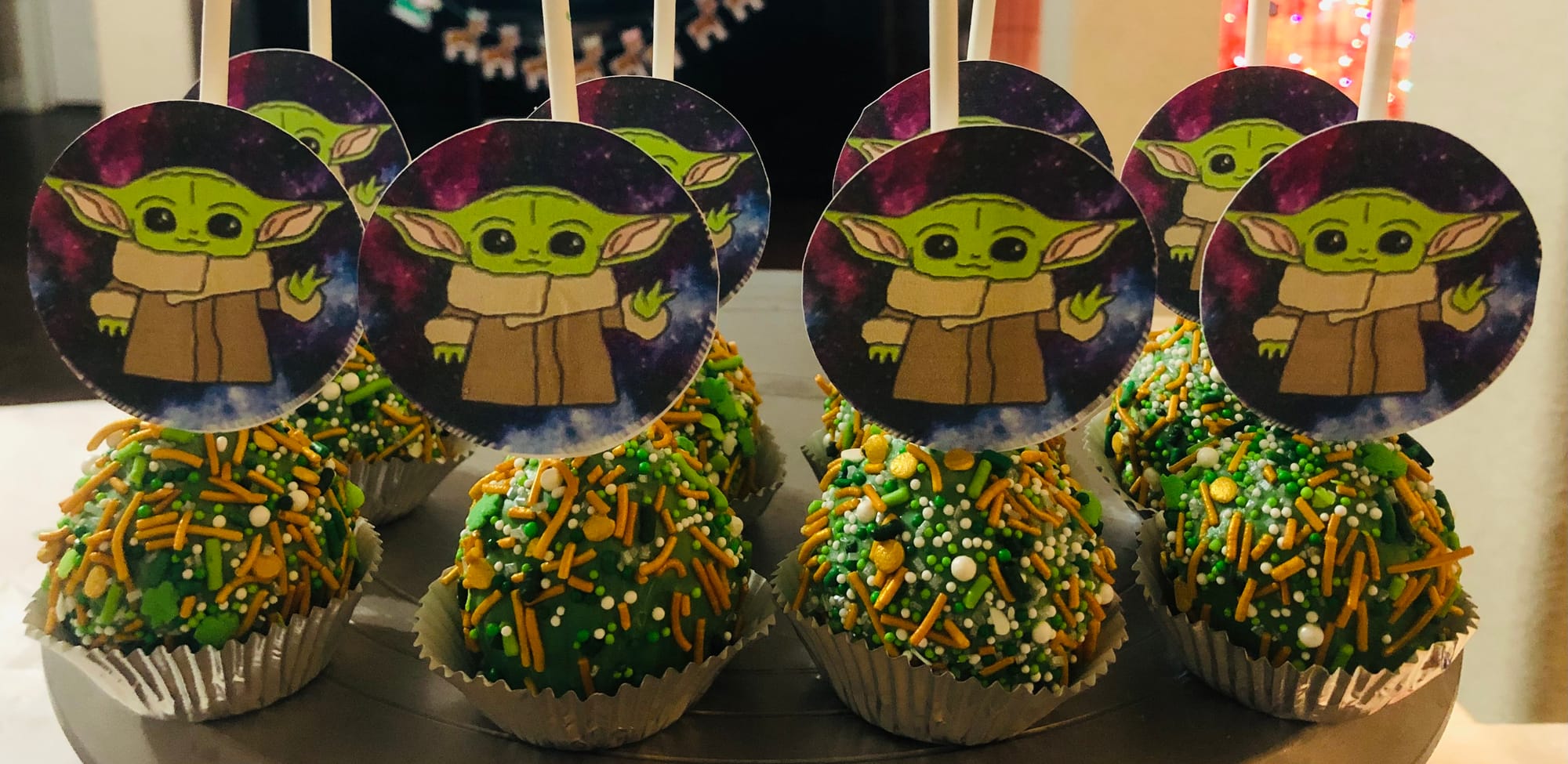 Baby Yoda Cake Pops