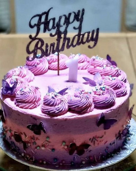 2 Layer Vanilla Cake With Buttercream Frosting